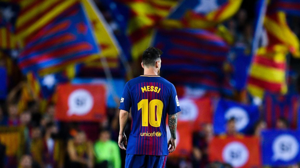 “Messi hãy làm theo trái tim mách bảo, ở lại Barca”