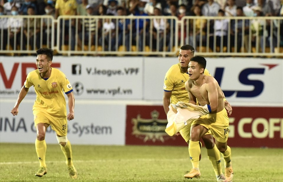 Nam Định: Đội bóng “quả cảm” nhất V.League 2021