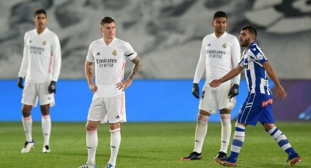 Cầu thủ Real Madrid nhận tin không vui từ ban lãnh đạo