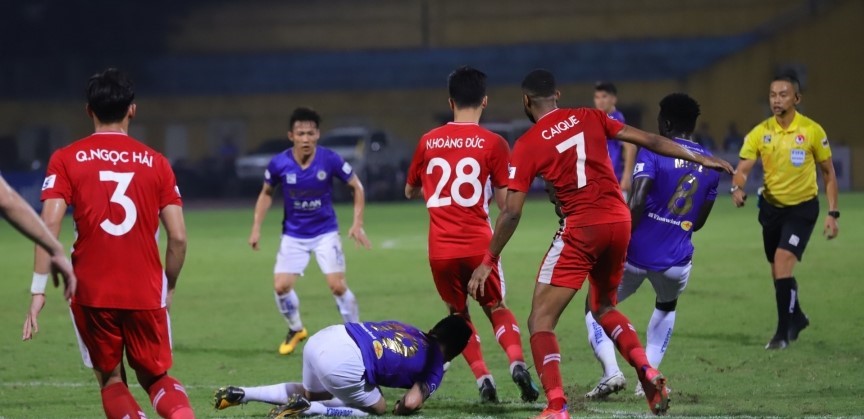 Trọng tài đã xử ép Hà Nội FC thế nào ở trận thua Viettel?