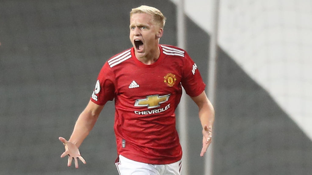 Solskjaer tin Van de Beek 