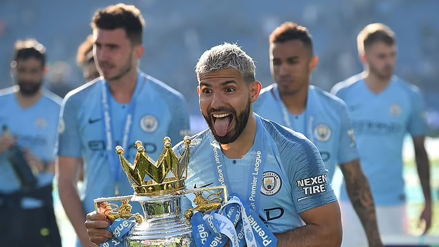 Sergio Aguero được Man City tri ân theo nhiều phong cách độc đáo