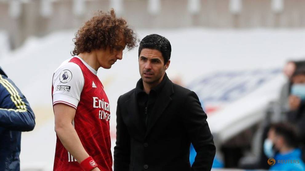 Arteta phát nản vì David Luiz lại dính chấn thương