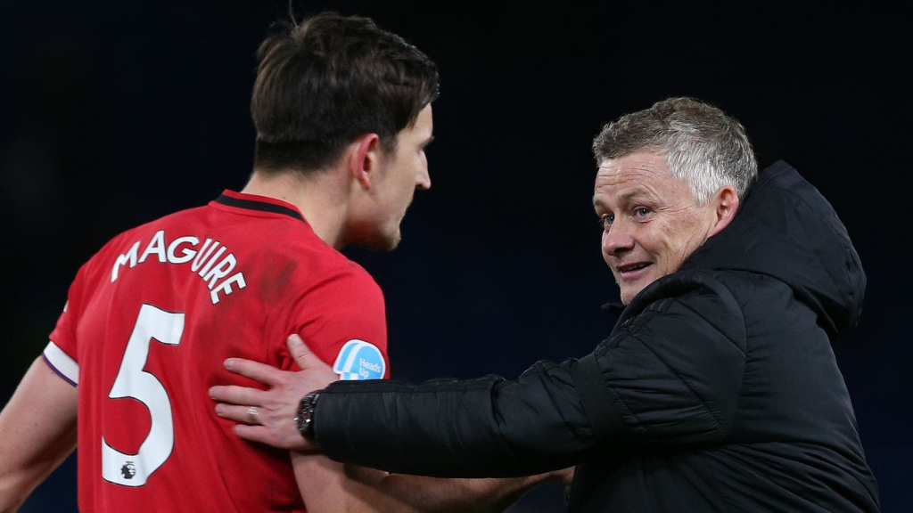 Solskjaer nói rõ khả năng Maguire đá trận chung kết Cúp C2