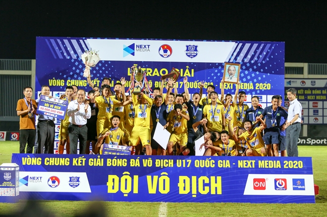 U17 SLNA có HLV mới, quyết tâm bảo vệ chức vô địch