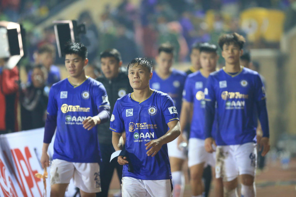 AFC Cup 2021 có thể huỷ, Hà Nội FC xoay hướng ra sao?