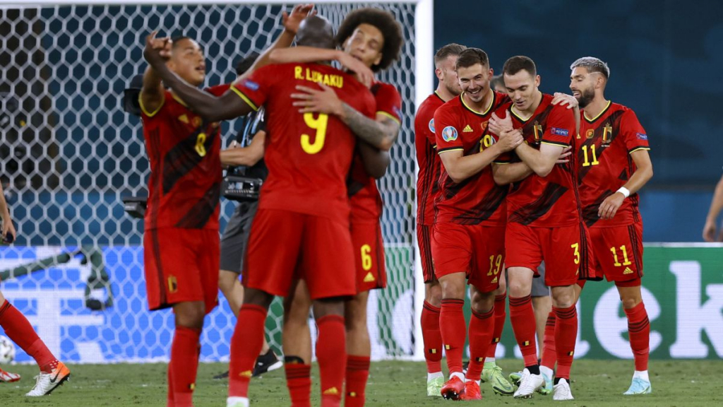 Điểm tin bóng đá sáng 28/6: Bỉ, Séc vào tứ kết Euro 2020, Hazard và De Bruyne dính chấn thương