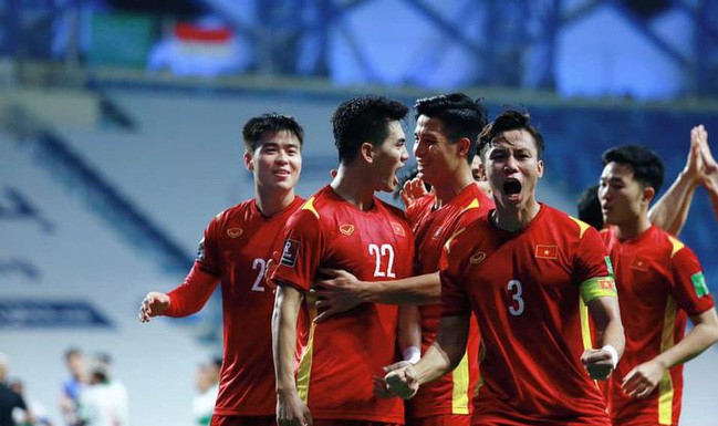 ĐT Việt Nam chốt số áo trận Malaysia: Số áo Quang Hải, Tuấn Anh có “chủ mới”