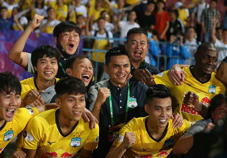 Đua song mã vô địch V.League: HAGL lợi hơn hẳn Viettel