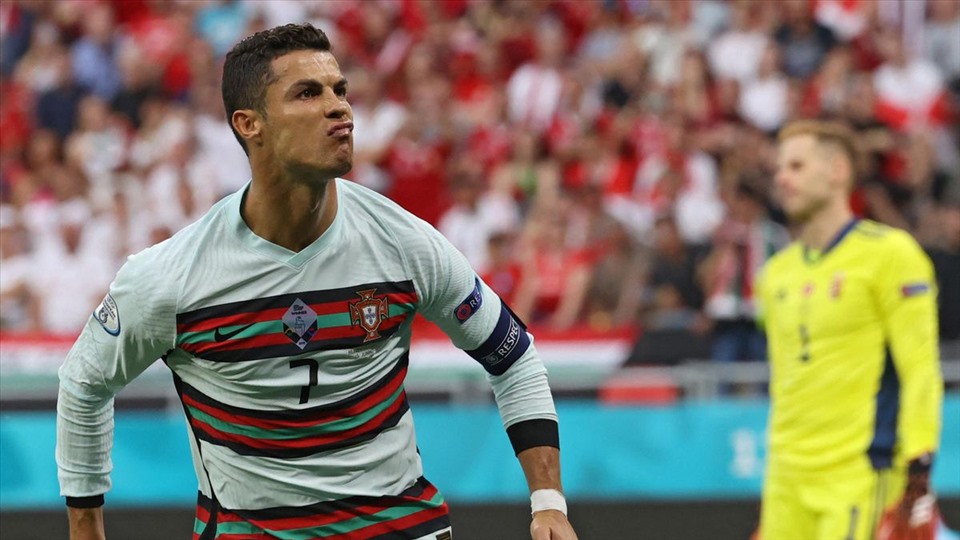 Ronaldo, Mbappe, Benzema bị miệt thị nặng nề trên sân của Hungary