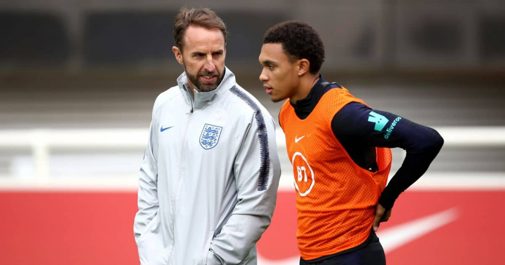 HLV Southgate lý giải việc chọn Alexander-Arnold cho Euro 2020