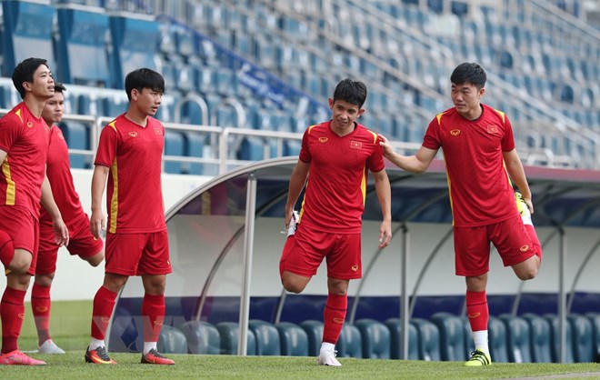 Đội hình xuất phát Việt Nam vs Malaysia: Xuân Trường, Công Phượng và Văn Hậu đá chính