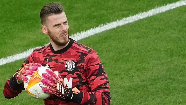 De Gea cắt ngắn kỳ nghỉ, quyết tâm đòi lại vị thế số 1 ở MU