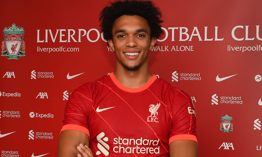 Alexander-Arnold ký hợp đồng dài hạn với Liverpool