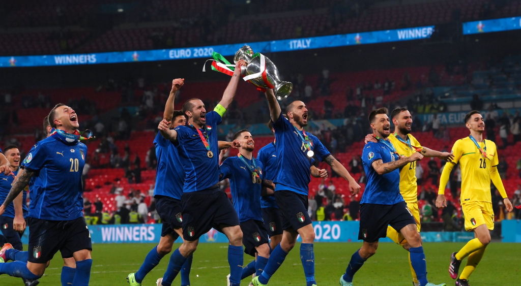 ĐT Ý vô địch Euro: Sau mỗi lần “thảm hoạ