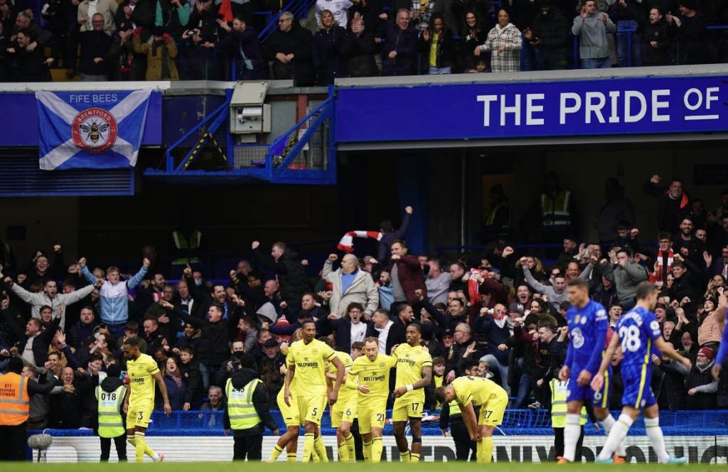 Hàng thủ mơ ngủ, Chelsea thua tan nát trước Brentford trên sân nhà