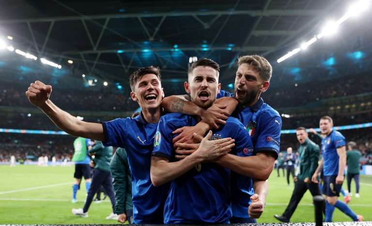 Hạ Tây Ban Nha trên loạt đá luân lưu cân não, Ý vào chung kết EURO 2020