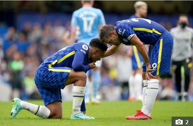 Đã rõ chấn thương của James, Chelsea lo lắng tột độ trận gặp Juventus