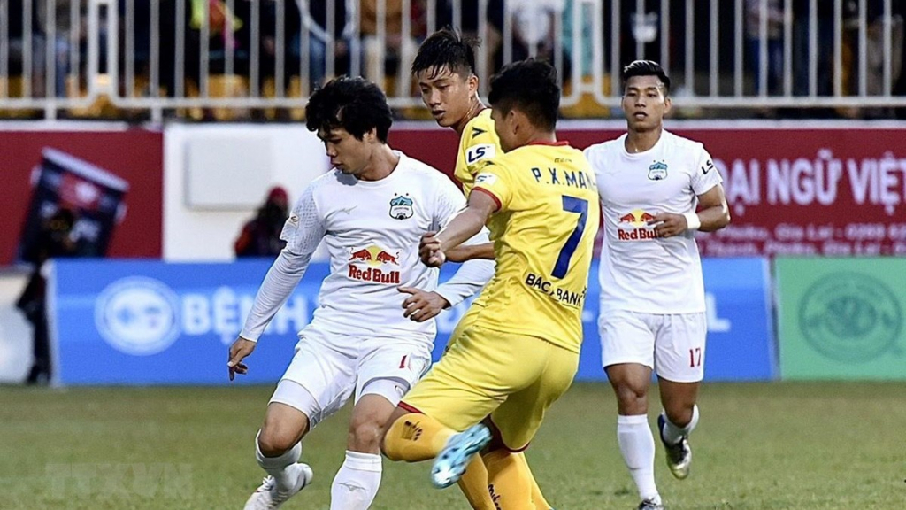 Lãnh đạo một CLB đề xuất hủy V.League 2021