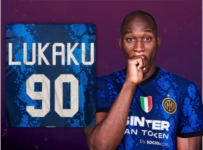 Tại sao CĐV Chelsea điên tiết vì Lukaku chọn số áo 90?