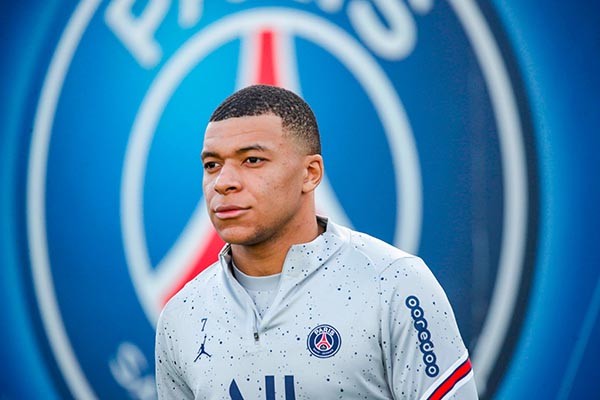 Điểm tin bóng đá sáng 26/2: Mbappe quyết tâm tới Real, Rangnick tiết lộ tình hình 2 trụ cột MU