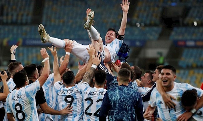 VIDEO: Lionel Messi phát biểu cảm động trước khi Argentina vô địch Copa America