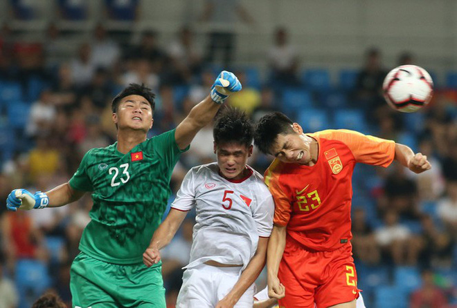 Sao Trung Quốc “mất ăn mất ngủ” trước trận đấu chạm trán ĐT Việt Nam