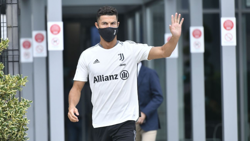 Ronaldo trở lại Juventus, sẵn sàng chinh phục mùa giải mới