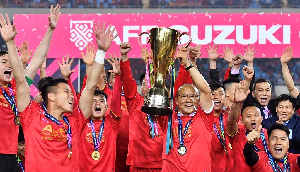 Thái Lan gặp khó, ĐT Việt Nam sáng cửa bảo vệ ngôi vương AFF Cup 