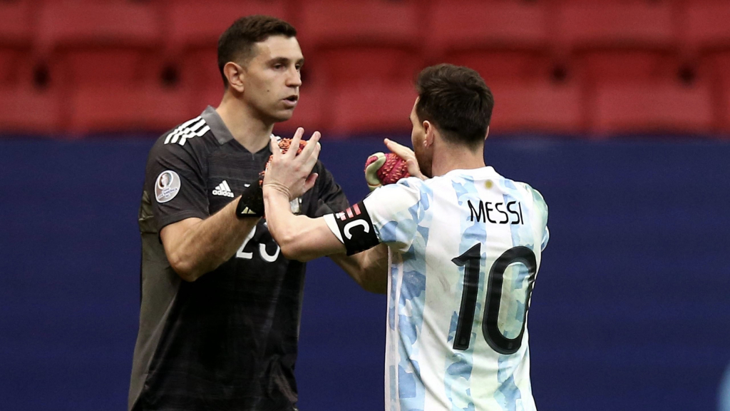 Thủ thành Argentina: “Tôi sẵn sàng chết vì Messi”