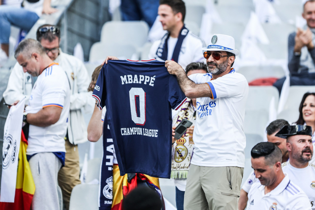 CĐV Real hả hê chế giễu Mbappe sau chức vô địch của đội nhà