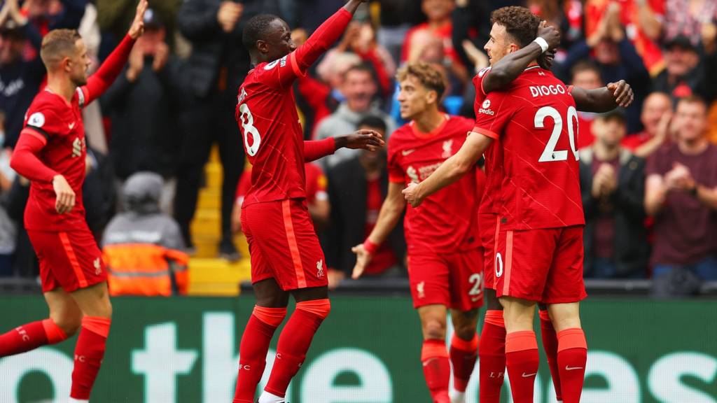 Thắng dễ Burnley, Liverpool tạm dẫn đầu BXH Ngoại hạng Anh