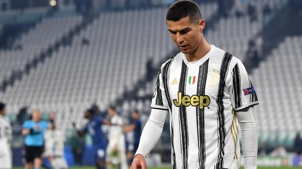 Juventus phụ bạc với Ronaldo