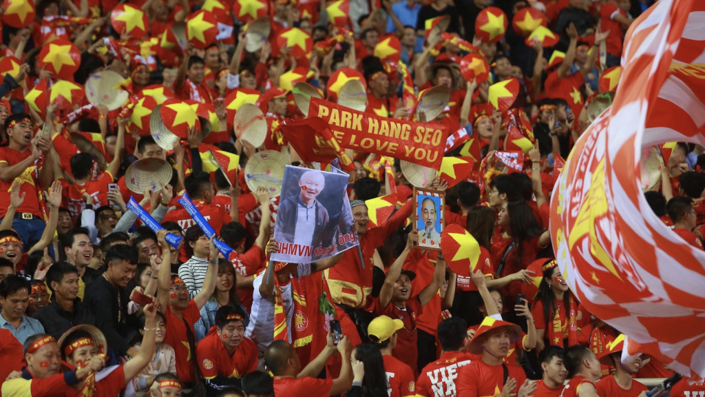 Người hâm mộ mua vé xem trận ĐT Việt Nam – Australia thế nào?