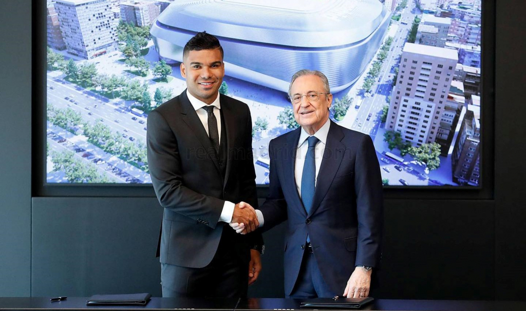 Real Madrid gia hạn với máy quét Casemiro