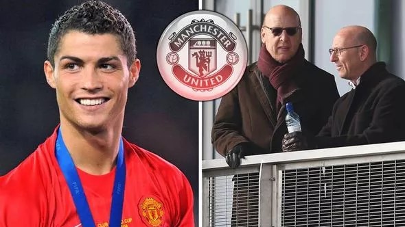 Thương vụ Ronaldo: Nước bài PR xuất sắc của giới chủ MU