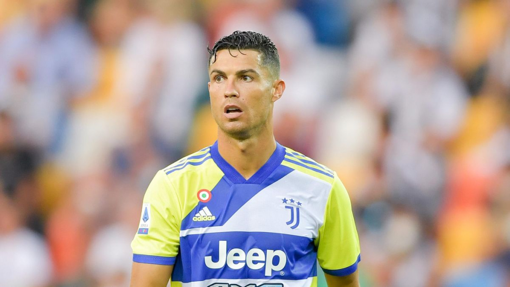 VIDEO: Ronaldo bị từ chối bàn thắng phút bù giờ gây tranh cãi
