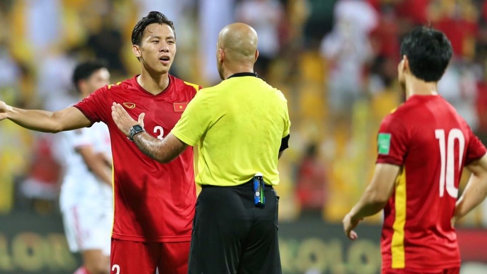 ĐT Việt Nam lại gặp vận đen với trọng tài ở trận đấu Oman