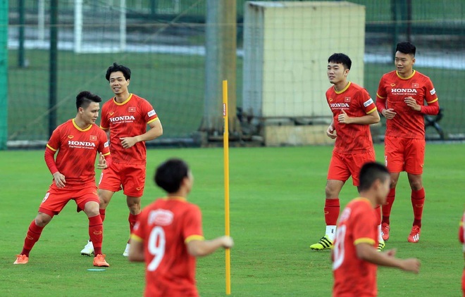 Tiết lộ số cầu thủ ĐT Việt Nam thầy Park mang tới UAE để đấu Trung Quốc