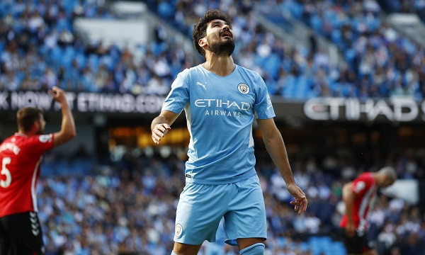 Gundogan chấn thương, đội hình Man City tan hoang