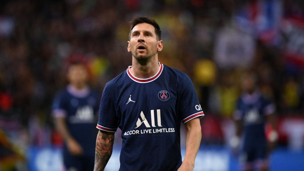 Lãnh đạo PSG phủ nhận Messi đang nhận lương trên trời