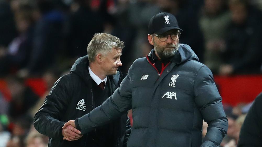 Solskjaer đổ lỗi cho Klopp khiến MU không được hưởng phạt đền