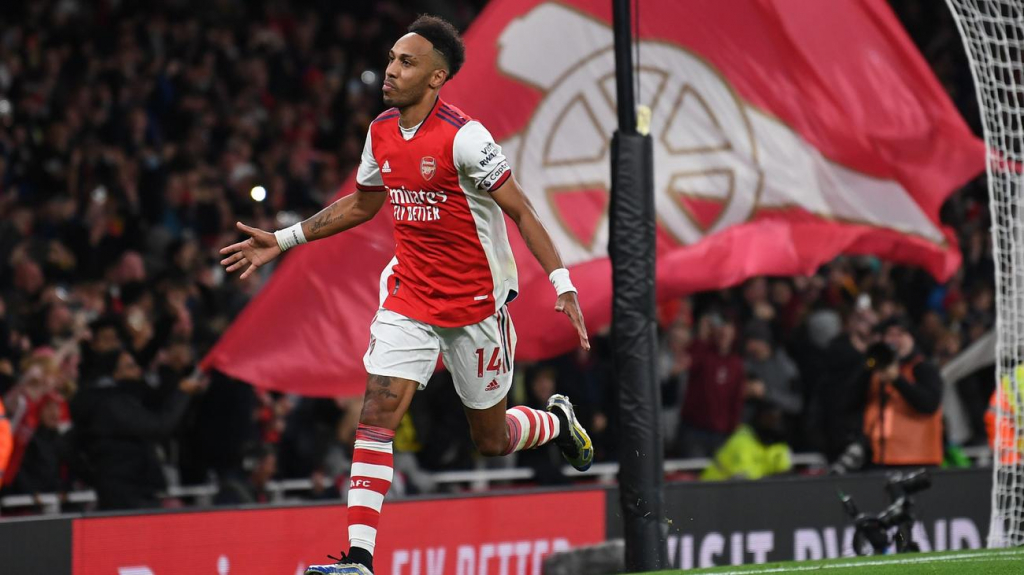 Aubameyang xứng đáng với tấm băng đội trưởng của Arsenal