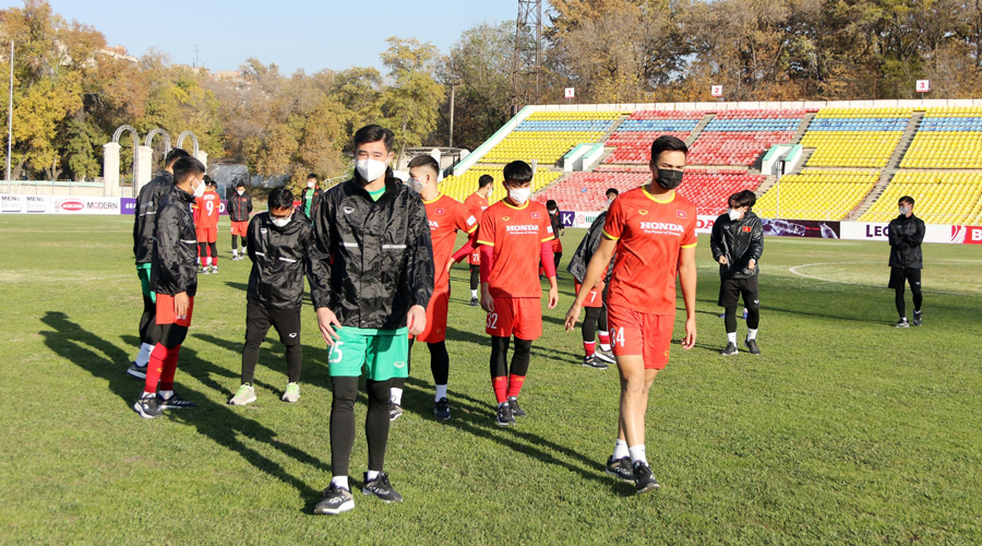 CĐV Việt Nam bị từ chối vào sân cổ vũ tuyển U23