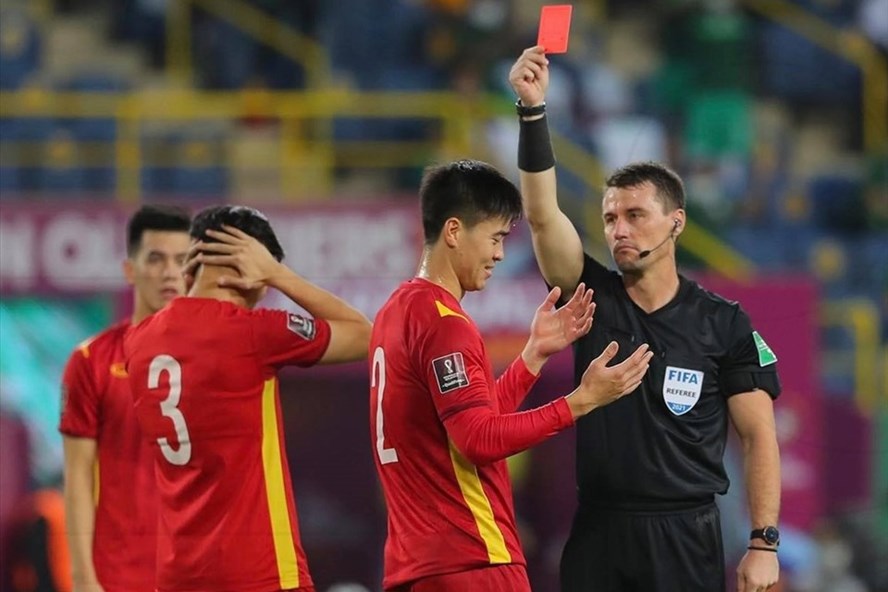 Trọng tài bắt các trận của ĐT Việt Nam có thể bị FIFA kỷ luật