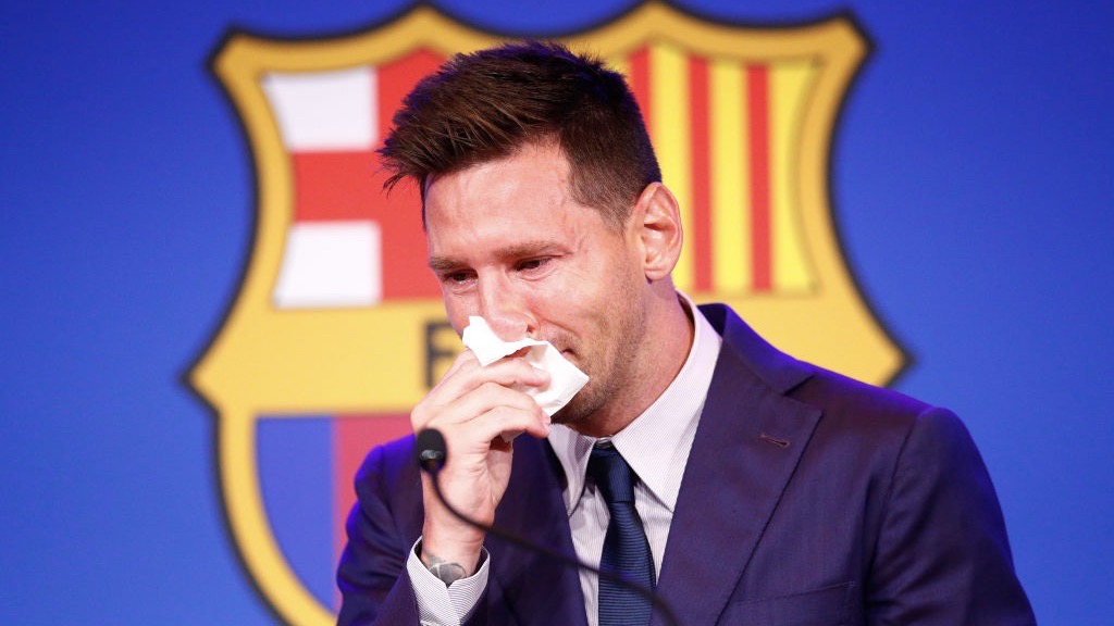 Messi: “Không ai đề nghị tôi đá không lương cho Barca”