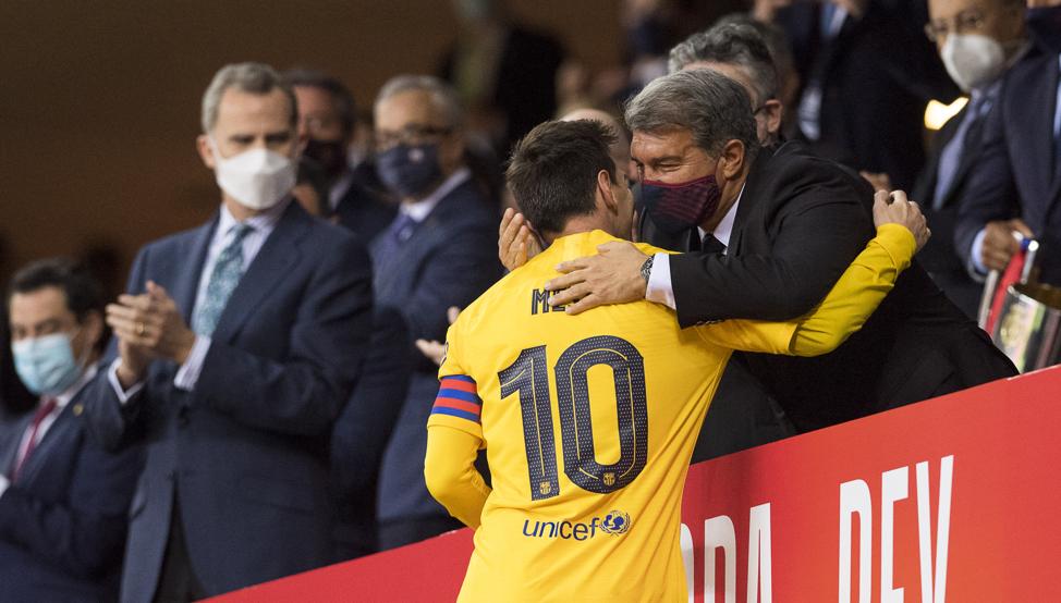 Chủ tịch Barcelona từng mong muốn Messi làm chuyện không tưởng