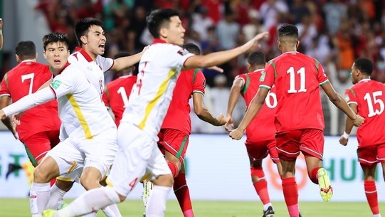 VAR ngoảnh mặt, ĐT Việt Nam thua Oman trong cay đắng