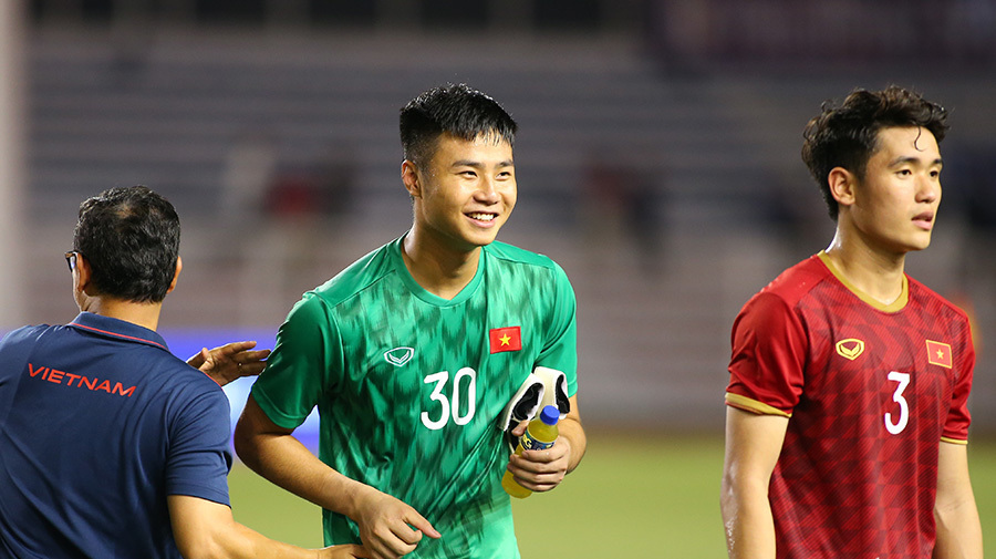 Thầy Park và U23 Việt Nam thở phào với Văn Toản và Hai Long