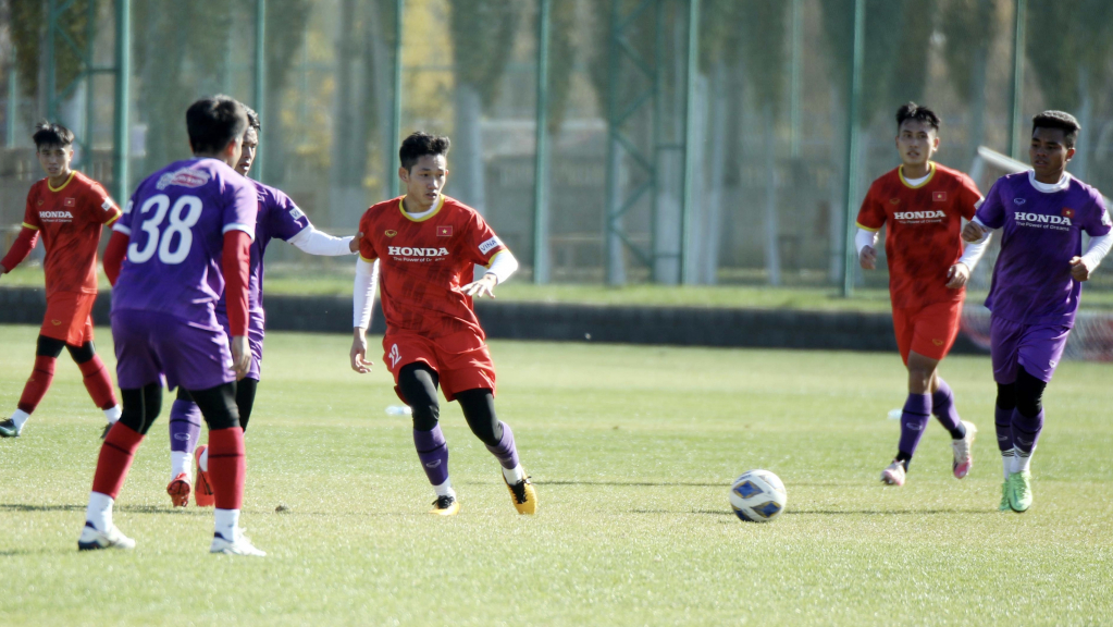 U23 Việt Nam chia quân đấu tập, HLV Park xác định đội hình mạnh nhất